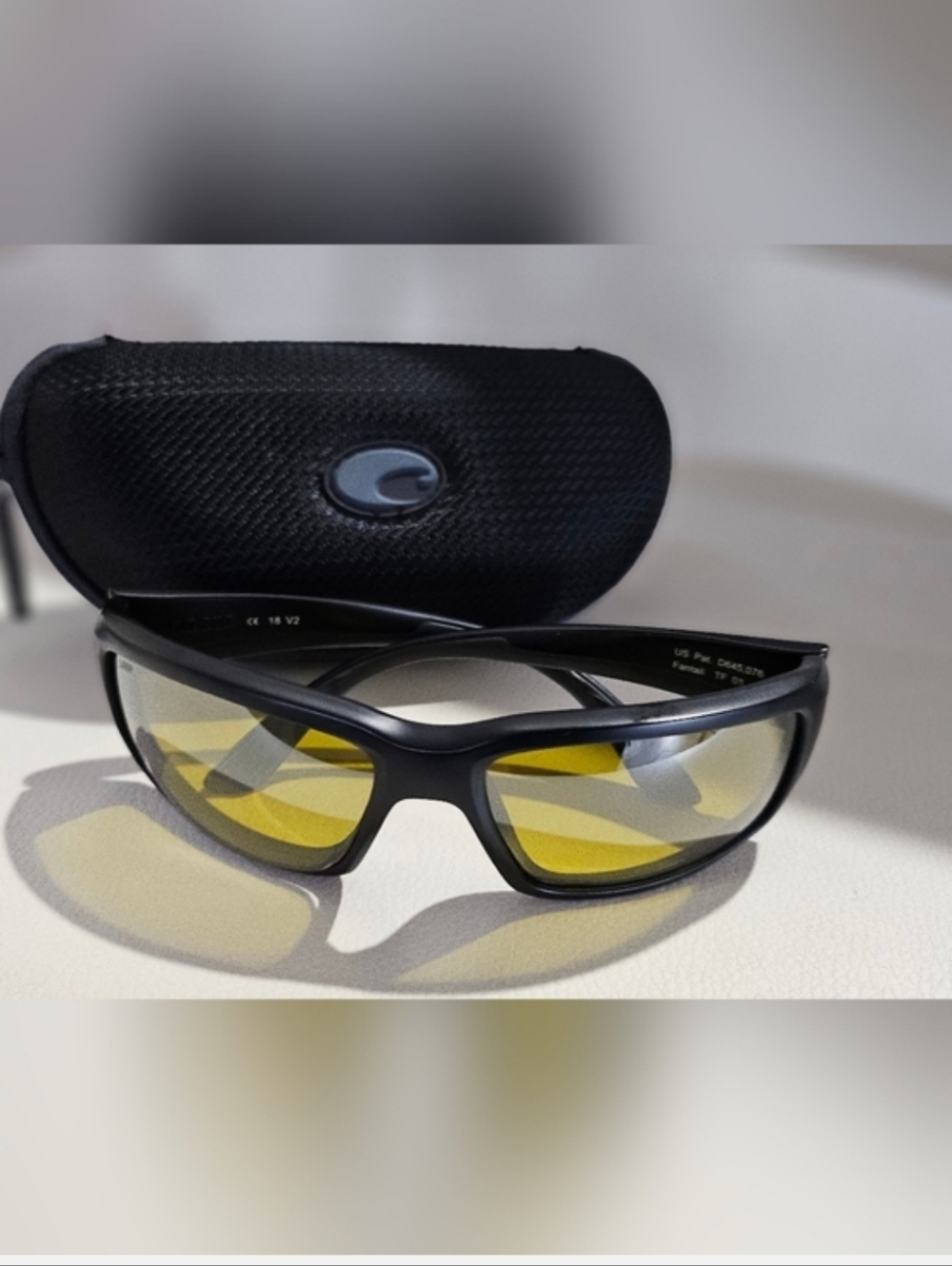 Costa Del Mar Fantail TFO1 Matte Black Yellow Amber Lens Sport Sunglasses w Case